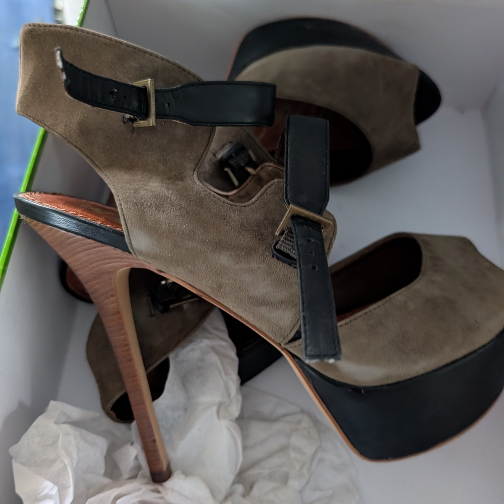 Stylish Black and Brown Women's Heels